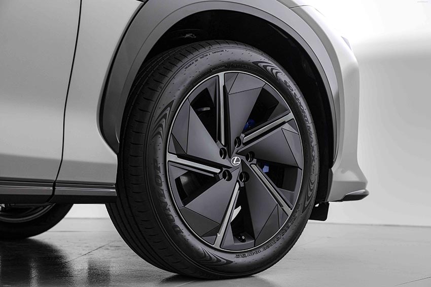 Lexus RZ 550e F SPORT 2026 – Khi trải nghiệm lái trở thành nghệ thuật sống - 7