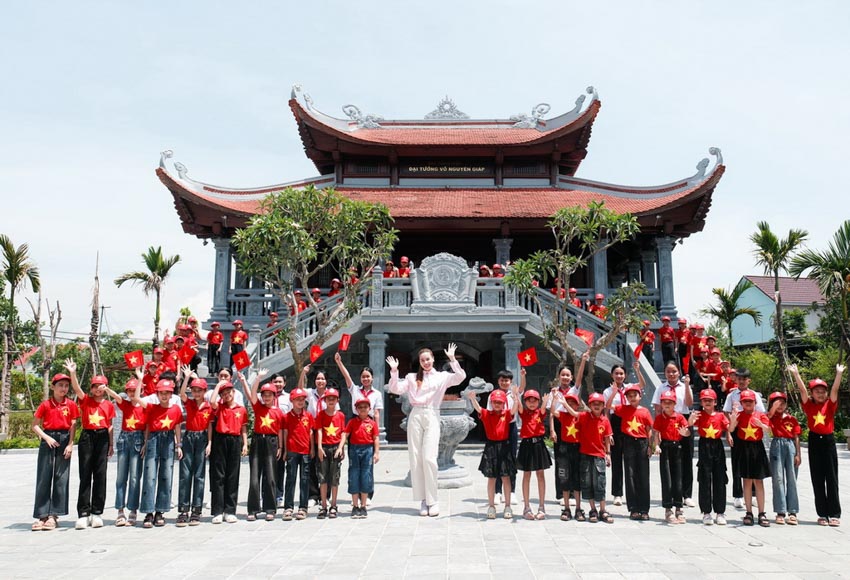 ‘Quảng Bình - Đến để yêu’: Hồ Ngọc Hà quảng bá du lịch Quảng Bình kể chuyện thiên nhiên đầy kỳ vĩ - 3