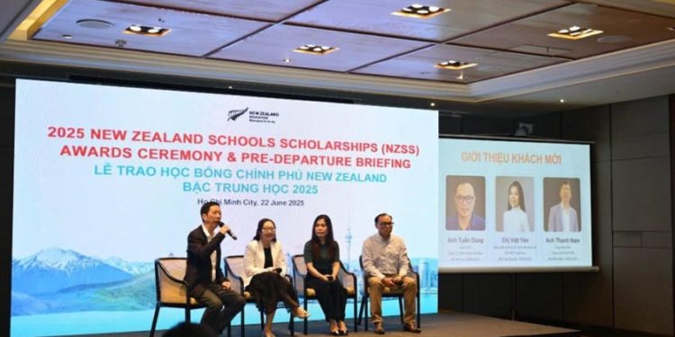 Học bổng New Zealand 2025: 20 học sinh Việt mở cánh cửa tương lai từ tuổi 16 - 2