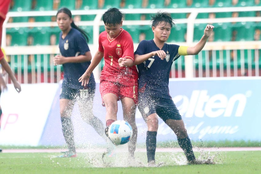 U19 Nữ Việt Nam thắng lớn, sẵn sàng 'đại chiến' Thái Lan ở chung kết! - 1