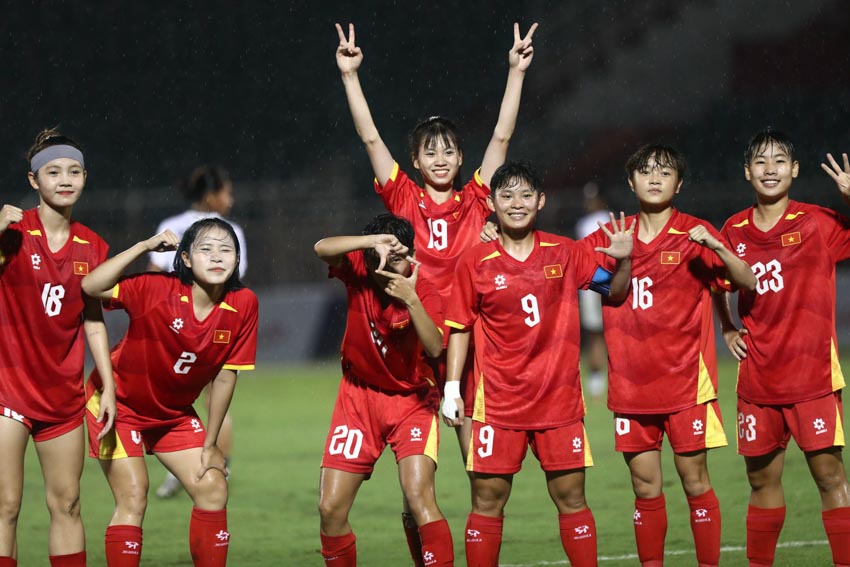 U19 Nữ Việt Nam thắng lớn, sẵn sàng 'đại chiến' Thái Lan ở chung kết! - 4