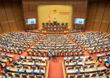 Quốc hội thông qua việc sáp nhập tỉnh thành