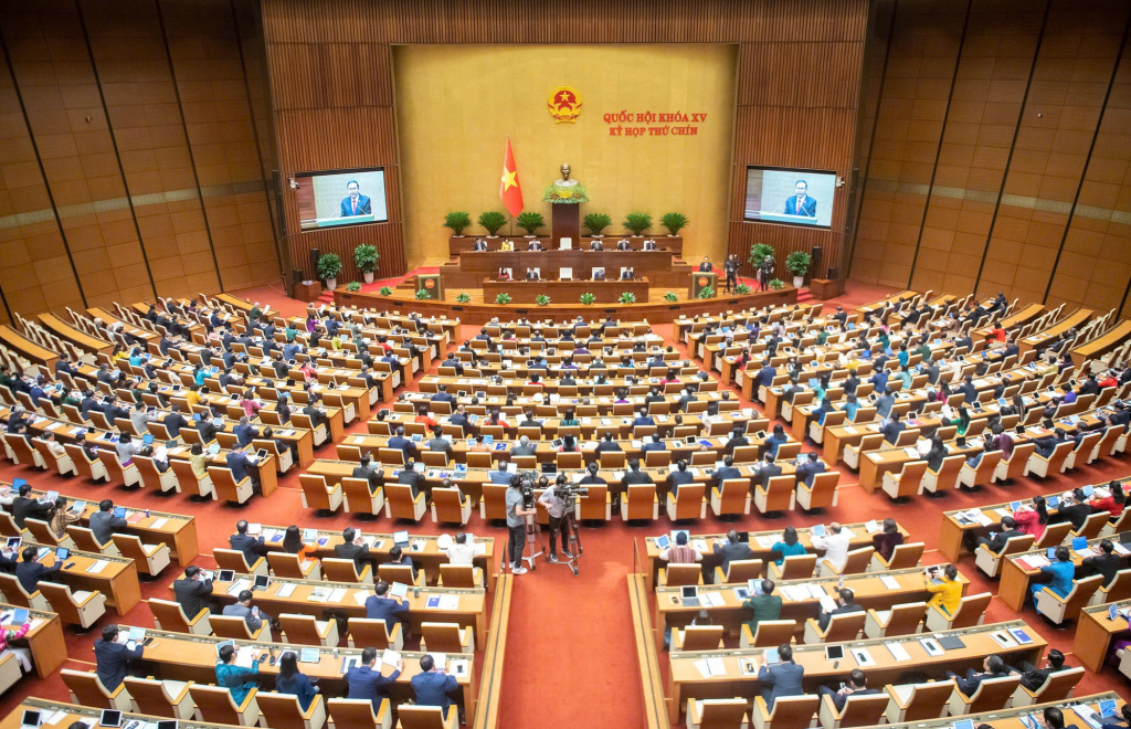 Quốc hội thông qua việc sáp nhập tỉnh thành