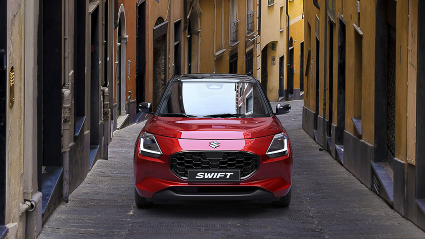 Mẫu xe Suzuki New Swift 2025 với thiết kế hai tone màu thể thao và cá tính