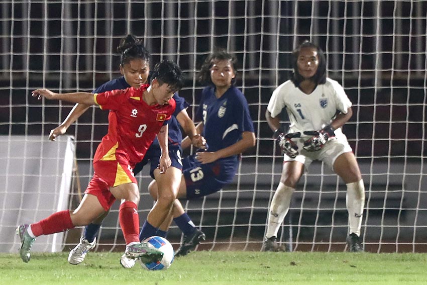 U19 nữ Thái Lan Vô Địch Giải Đông Nam Á 2025 sau khi đánh bại U19 nữ Việt Nam 3-1 - 2