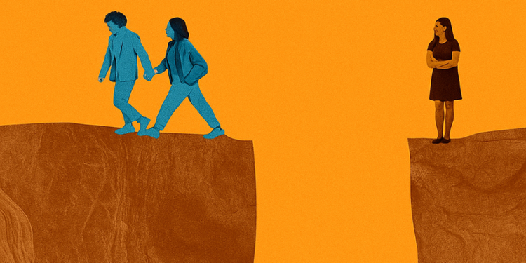 Khi bạn thân “mất hút” vì yêu: Nỗi hụt hẫng không tên của những người ở lại