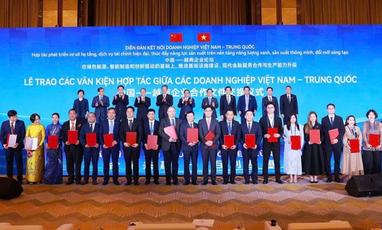 Bắt tay chiến lược giữa EVN và Huawei cho hạ tầng năng lượng bền vững