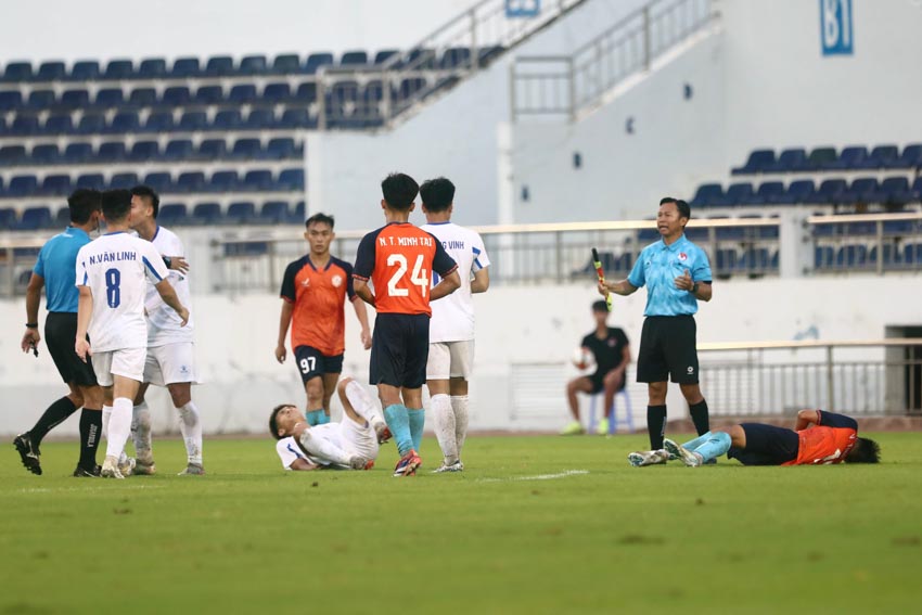 U21 SLNA Thắng Kịch Tính TP.HCM Trong Trận Cầu 'Mưa Thẻ' Mở Màn Giải U21 Quốc Gia 2025 - 3