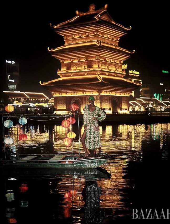 Bộ ảnh thời trang “Spirited Away” chụp tại Ninh Bình cho Harper’s Bazaar Mỹ, với người mẫu tạo dáng giữa thiên nhiên hoang sơ.