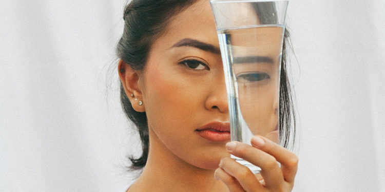 Uống collagen có thật sự giúp trẻ đẹp hơn hay chỉ là một màn ảo thuật niềm tin?