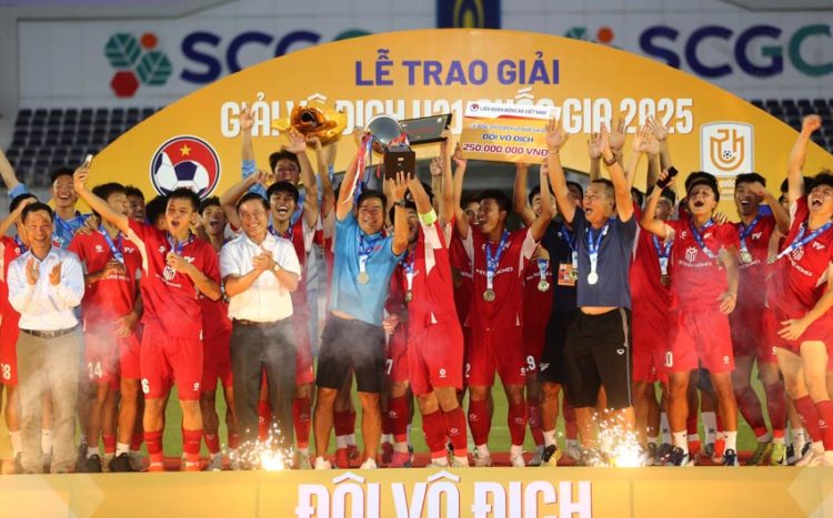 U21 PVF lên ngôi vô địch Giải U21 Quốc Gia 2025 sau chiến thắng kịch tính - 5