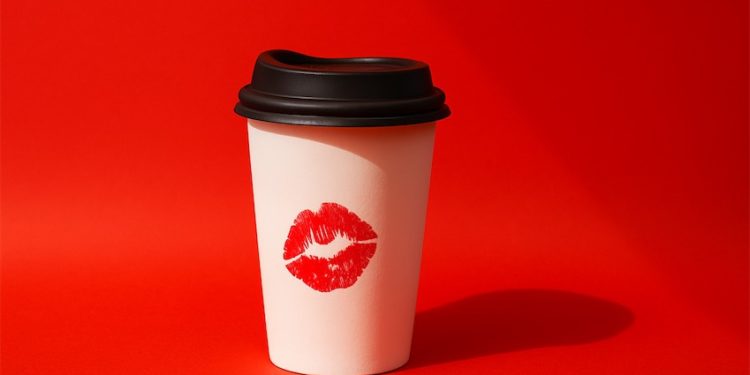 Vì sao ngoại tình công sở lại xảy ra nhiều đến thế? Góc nhìn từ các chuyên gia tâm lý và câu chuyện người trong cuộc