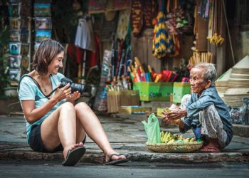 Chợ búa cõi người