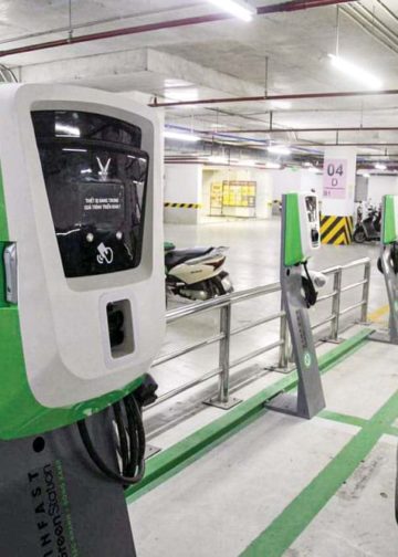 Chuyên gia: 'Hệ sinh thái xe điện chưa đồng bộ'