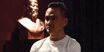 Doanh nhân Phạm Gia Chi Bảo: 'Nhìn vào gốm cổ, ta sẽ tìm được sự kết nối với tổ tiên'