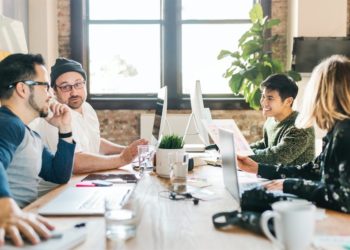 Khi bàn phím biết nịnh