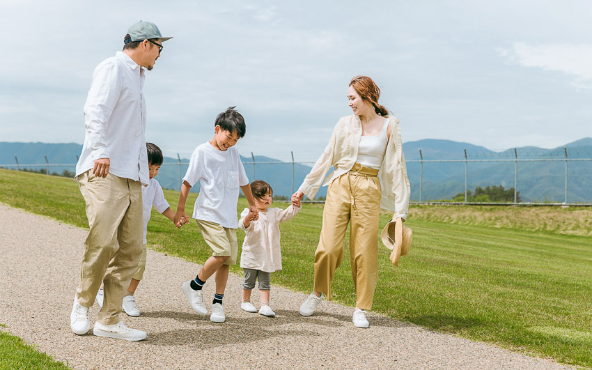 Cha mẹ chuẩn bị cho con ngày khai giảng với sổ tay kế hoạch tài chính gia đình