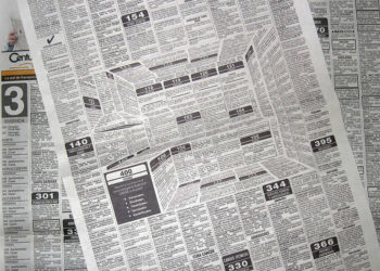 Giữa một tờ báo – cả một vũ trụ mở ra