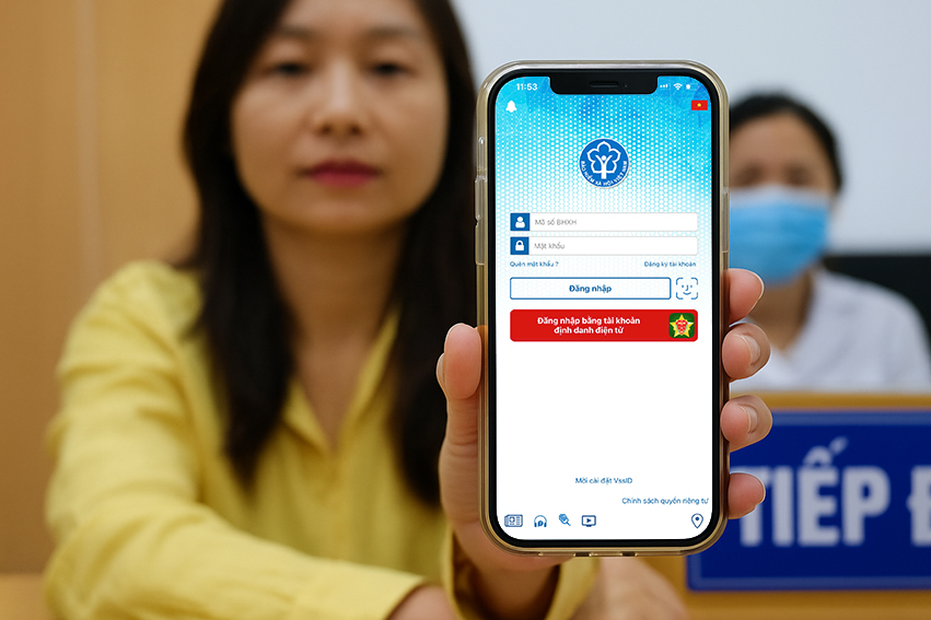 Người dân sử dụng CCCD tích hợp BHYT khi làm thủ tục khám chữa bệnh tại bệnh viện