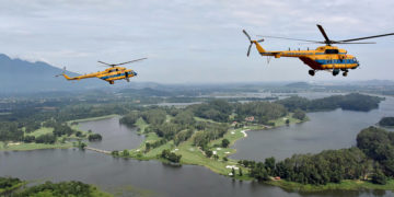 Một giờ bay trên bầu trời vào thu…