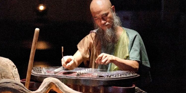 Tiến sĩ Trịnh Thắng trở lại với triển lãm 'Hơi thở bồ đề', giới thiệu 40 bức tranh khổ lớn