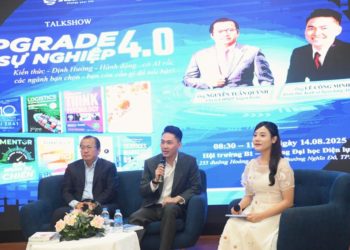 Diễn giả Nguyễn Tuấn Quỳnh và Lê Công Minh chia sẻ tại Talkshow Upgrade: Sự nghiệp 4.0