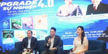Diễn giả Nguyễn Tuấn Quỳnh và Lê Công Minh chia sẻ tại Talkshow Upgrade: Sự nghiệp 4.0