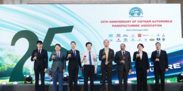 VAMA kỷ niệm 25 năm: Ngành ô tô Việt trước ngưỡng “chuyển động xanh”