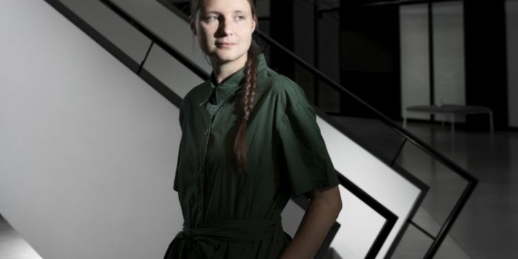 Marina Vyazovska: Từ Kiev đến Huy chương Fields – Khi một người phụ nữ viết lại ngôn ngữ của những hình cầu