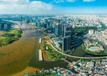 Chuyện thành phố nước với thiếu phụ phương Nam