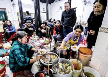 HuếCốt cách không muỗng của bún bò Huế