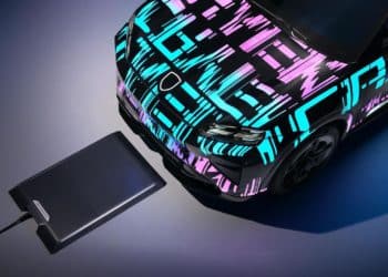 Khi chiếc Porsche “uống điện” trong im lặng