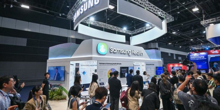 Khi giấc ngủ bước vào kỷ nguyên AI: Samsung và lời hứa chăm sóc từ “vòng tay vô hình”