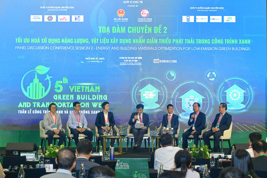 Phiên chuyên đề 2 của sự kiện.