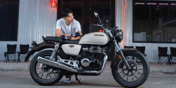 CB350 H’ness: hoài cổ đậm chất đường phố, thêm 2 phối màu mới