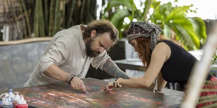 Cặp vợ Việt chồng Đức cùng triển lãm tranh chung