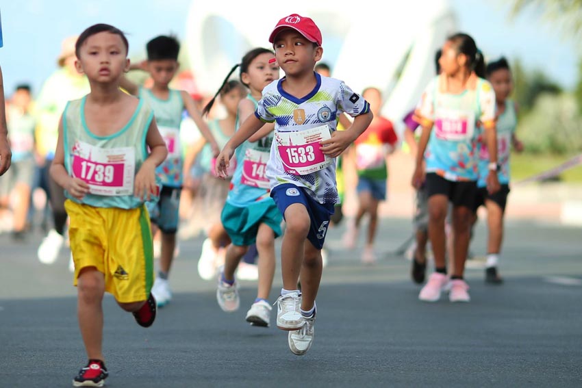 Hàng ngàn VĐV tham dự Giải Marathon – Cà Mau 2025 Cúp PETROVIETNAM - 4