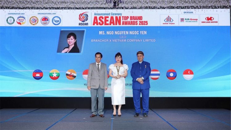 Bà Ngô Nguyễn Ngọc Yến nhận danh hiệu “Doanh nhân tiêu biểu ASEAN”