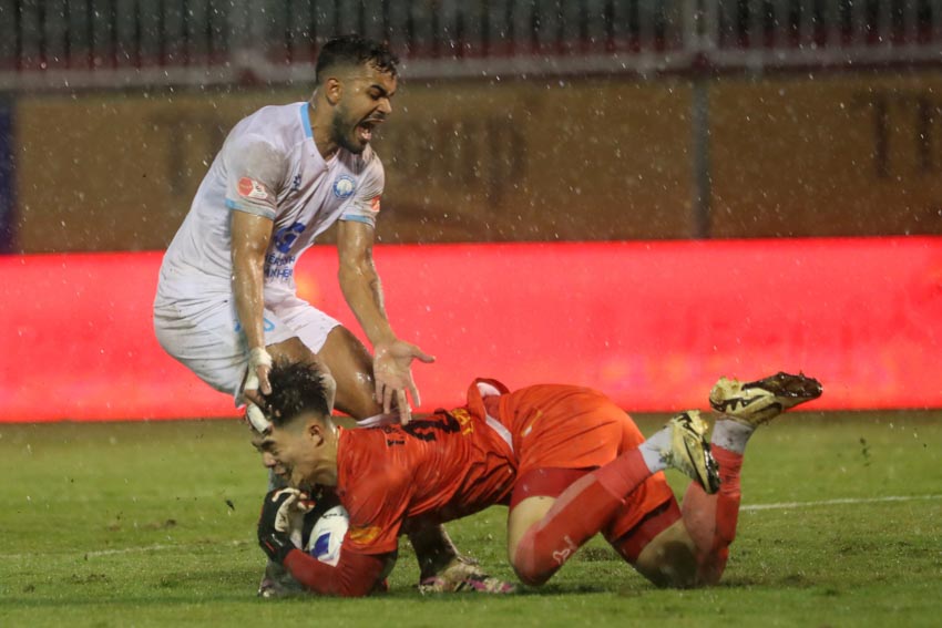 HAGL hòa ĐKVĐ Nam Định ngay trên sân nhà - 2