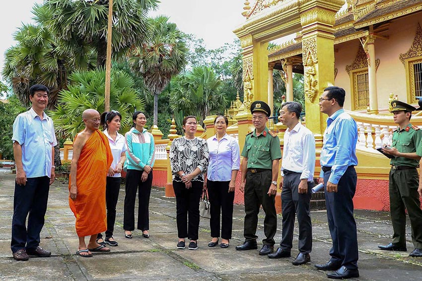 Lễ hội Ok Om Bok - Đua ghe ngo 2025 Tôn vinh di sản sông nước - 1