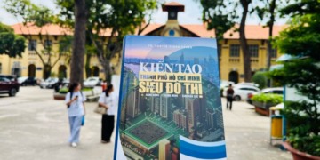 Ông Nguyễn Thành Phong viết sách về ý tưởng phát triển siêu đô thị TP.HCM
