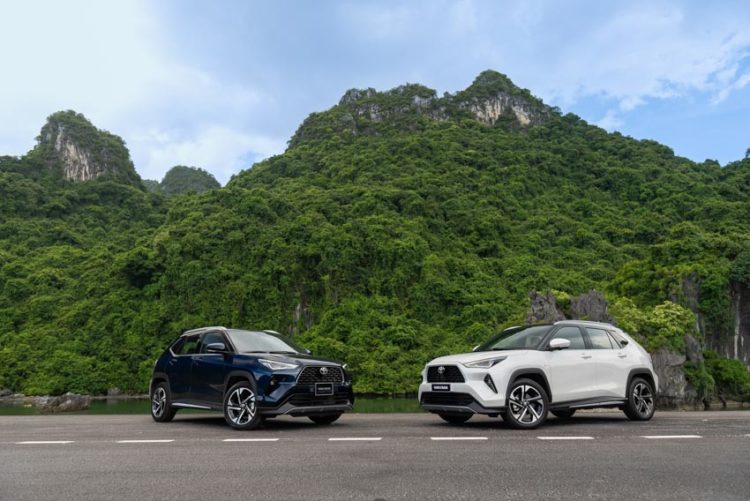 Vượt tháng ngâu với doanh số ấn tượng, Toyota tung ưu đãi khủng cho khách mua xe trong tháng 10 - 2