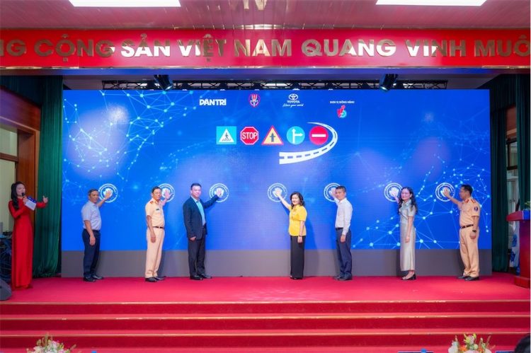 Toyota Việt Nam và hành trình gieo hạt văn hóa giao thông an toàn