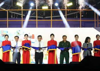 TP.HCM khai mạc Tuần lễ 'Khỏe để xây dựng và bảo vệ Tổ quốc' năm 2025 - 1