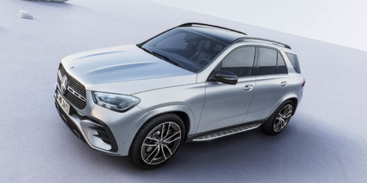 Mercedes-Benz ra mắt GLE 400 e 4MATIC: SUV plug-in hybrid đầu tiên tại Việt Nam
