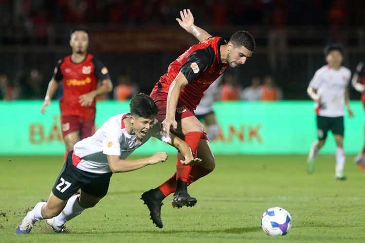 Công an TPHCM thua tiếc nuối - Ninh Bình lội ngược dòng ngoạn mục - 1