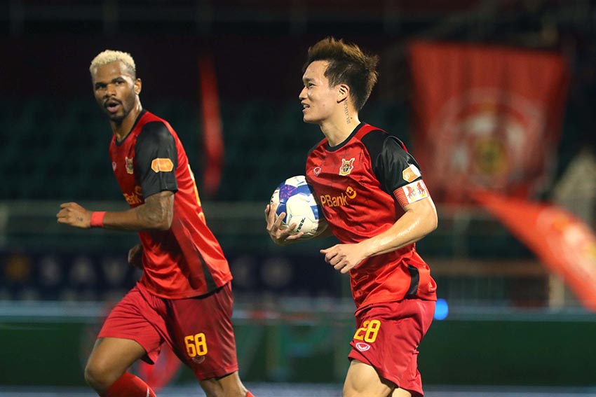 Công an TPHCM thua tiếc nuối - Ninh Bình lội ngược dòng ngoạn mục - 3