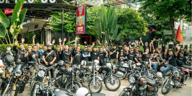 Thị trường mô tô Việt Nam “nóng” trở lại – Royal Enfield đặt cược vào TAMS