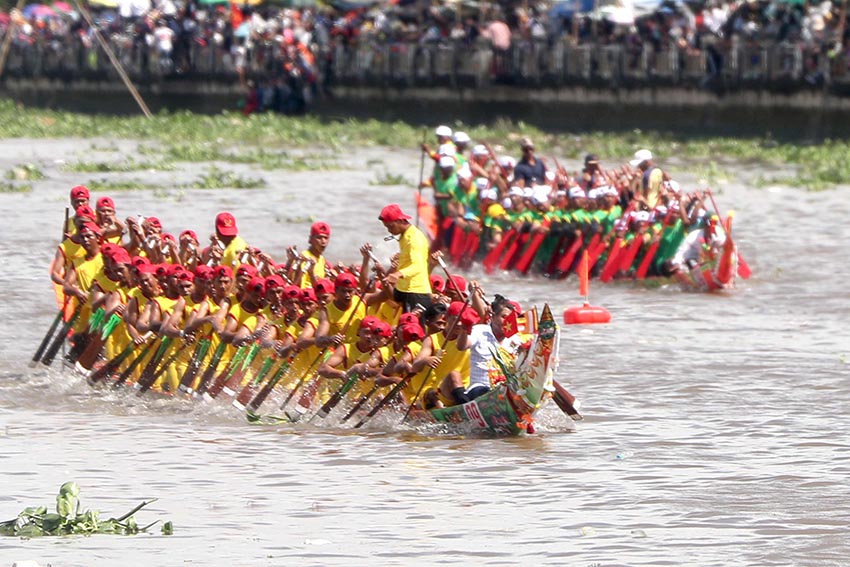 Sức sống mãnh liệt lễ hội Óoc Om Bóc, dậy sóng Maspéro - Đua ghe ngo Khmer - 5
