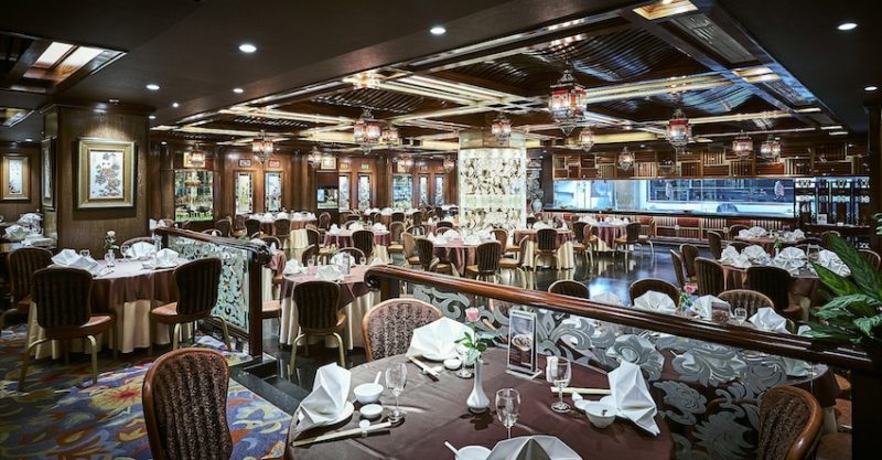 Nhà hàng Ngân Đình ghi dấu 33 năm phong vị Hoa giữa Sài Gòn